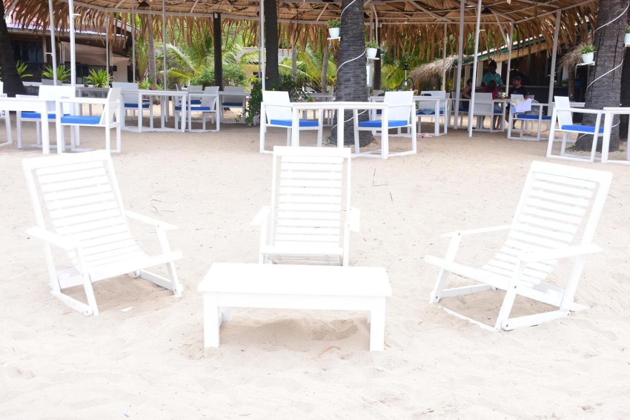Alfresco Beach Hotel Упувели Екстериор снимка